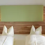 Talhof Garni&more In Wangle Bei Hotel
